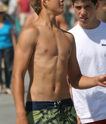 Twinks in pool 5 5d4807156da01.jpg