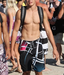Twinks in pool 5 5d4807326b470.jpg