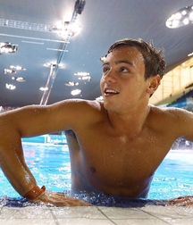 Twinks in pool 10 5d59ad1383371.jpg