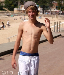 Twinks in pool 11 5d59ad9c984a9.jpg