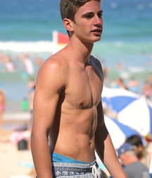 Twinks in pool 12 5d5e9aeae27b7.jpg