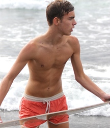Twinks in pool 13 5d5e9b69e59c3.jpg