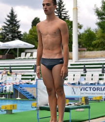 Twinks in pool 13 5d5e9b93cf02e.jpg