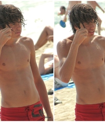 Twinks in pool 14 5d5e9c54c45f0.jpg