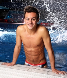 Twinks in pool 15 5d5fe682a95b9.jpg
