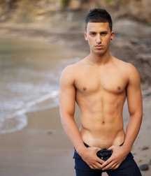 Twinks in pool 19 5d6591977a4f8.jpg