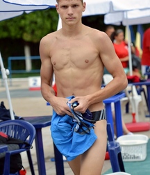 Twinks in pool 21 5d80e272ceb42.jpg