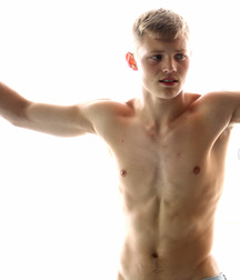 Twinks 199 5d8e0b9d475cc.jpg
