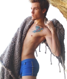 Twinks in pool 21 5d91dab6b3959.jpg
