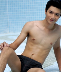 Twinks in pool 21 5d91daccf11e7.jpg