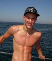 Twinks in pool 21