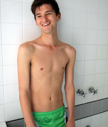Twinks 240 5dcf2118946c1.jpg
