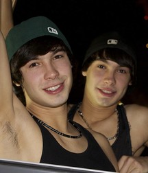 Twinks 240