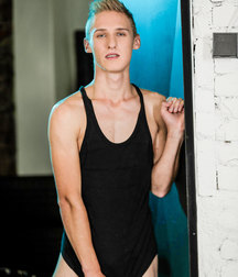 Twinks 407 5e7b777f784f8.jpg