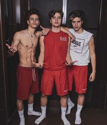 Instaboys 1 5cff902f80dec.jpg