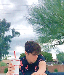 Kmix 3 5d7a6887c3699.gif