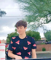 Kmix 3 5d7a68910f768.gif