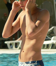 Speedo's 576271083fc78.jpg