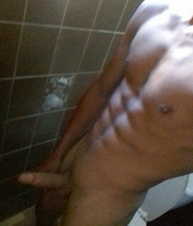 Hot boy 5d1317b164961.jpeg