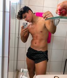 SET Leonardo Sampaio - Hot Brazilian boy 5dac9e78678fd.jpg