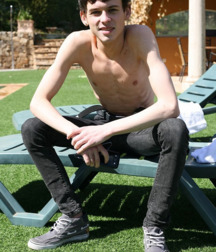 Aaron Aurora alone but mostly with others @ EuB & other sites 5d310f47153fc.jpg