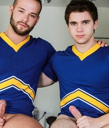 Twinks enjoying being naked together 5ec74832f2cc0.jpg