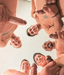Twinks enjoying being naked together 5ec751b857fcd.jpg