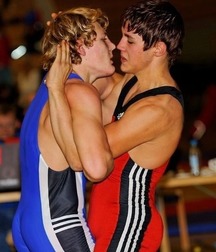 Wrestlers in Action 5d1c0c220548b.jpg
