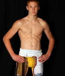 Wrestlers in Action 5d1c0c5edabd9.jpg