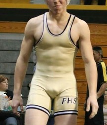 Wrestlers in Action 5d1c0c987102d.jpg