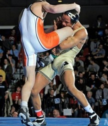 Wrestlers in Action 5d1c0cb440b47.jpg