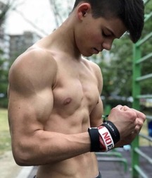 Hotties  5d2037ea02f9a.jpg