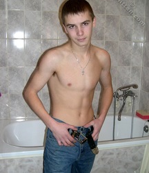 Arkadi 5dc9fad499b0b.jpg