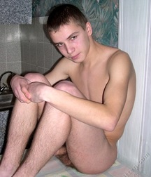 Arkadi 5dc9fba973ff6.jpg