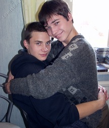 Joey & Jitrik 5dcdeec279ad6.jpg
