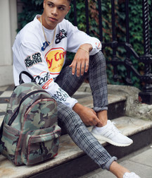 Hottest Boys Around  5de6eae50f91d.jpg