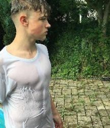 nice shirtless twink boys 5e504938eaebd.jpg