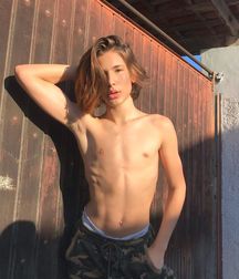 Young and sexy in nature  5d4ca0239e6aa.jpg