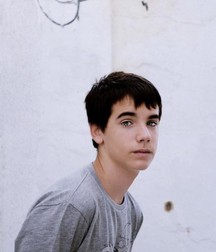 Favorite Boy 5dd5fc68aa8cf.jpg