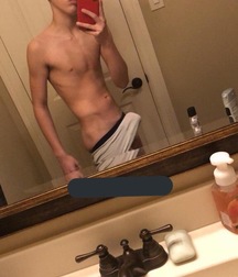 The best Selfie Boys with hot smooth body 5d4302872ce28.jpg