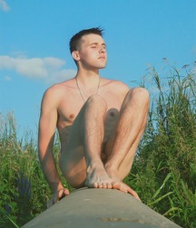 Boy nude in nature 5d4493fbb28a9.jpg