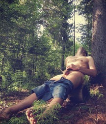 Nude guy in nature 5d7566097abc7.jpg