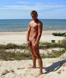 Nude guys in nature - L 5db20ef4bb0d0.jpg