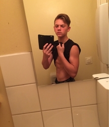 Cute Boys 5d443b98c9259.jpg