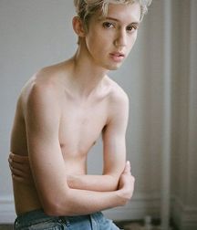 Out and Famous--Troye!! 5d474d92e7e10.jpg