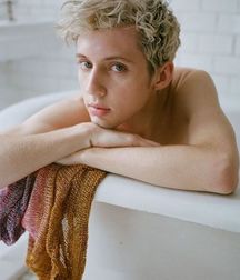 Out and Famous--Troye!! 5d474d9ae46dd.jpg