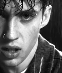 Out and Famous--Troye!! 5d474d9f2791a.jpg