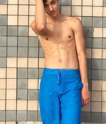 HOT and Famous--Gavin!! 5d4f3098b26b3.jpg