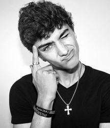 HOT and Famous--Gavin BW!! 5d4f30e5295cb.jpg