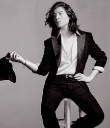 Out and Famous--Ezra!! 5da1ea4283dc1.jpg